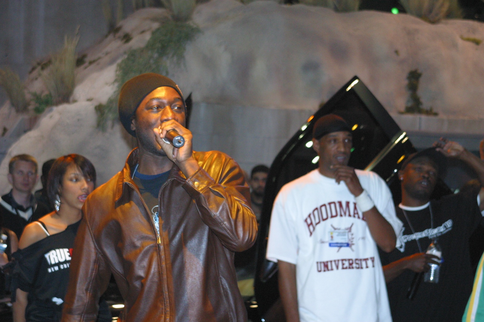 A Jurassic 5 performance on the show floor — live entertainment was a staple of mid-2000s E3.