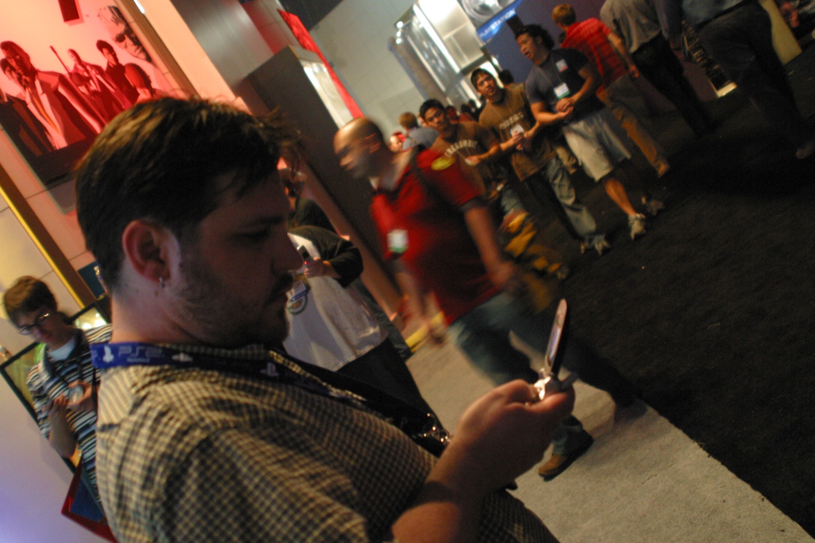 Shawn writing his thumbs off to post GF! Moblog coverage.