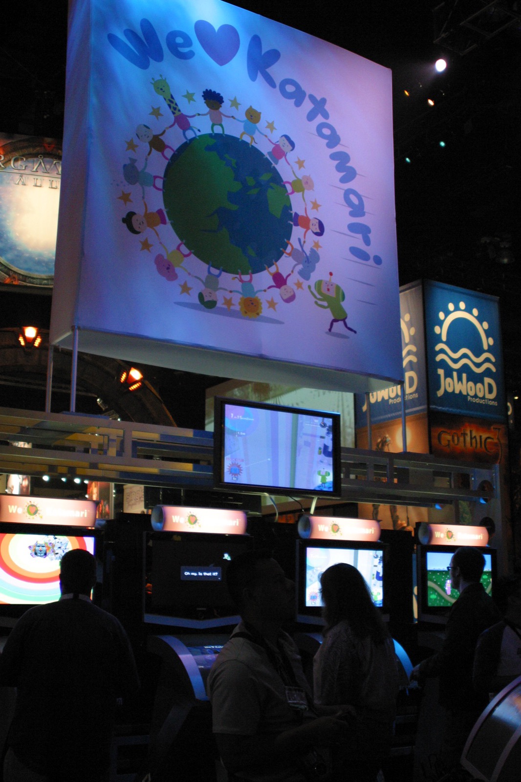 The We Love Katamari display — Namco's delightful sequel drew fans with its colorful globe artwork and playable kiosks.
